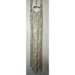 Lulu‘s long dress with gold and flowers size small ￼